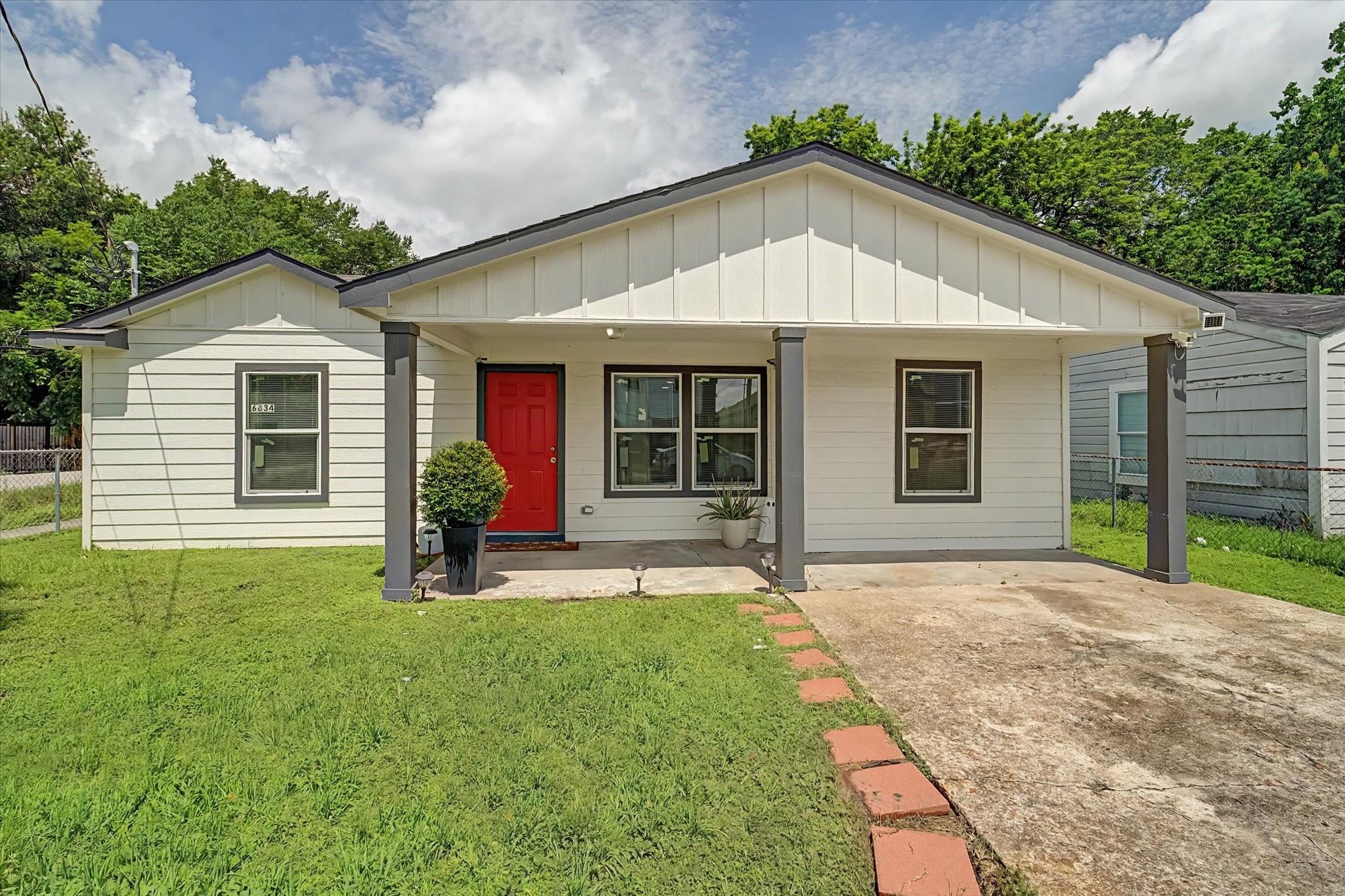 6834 New York Street, Houston, TX 77021
